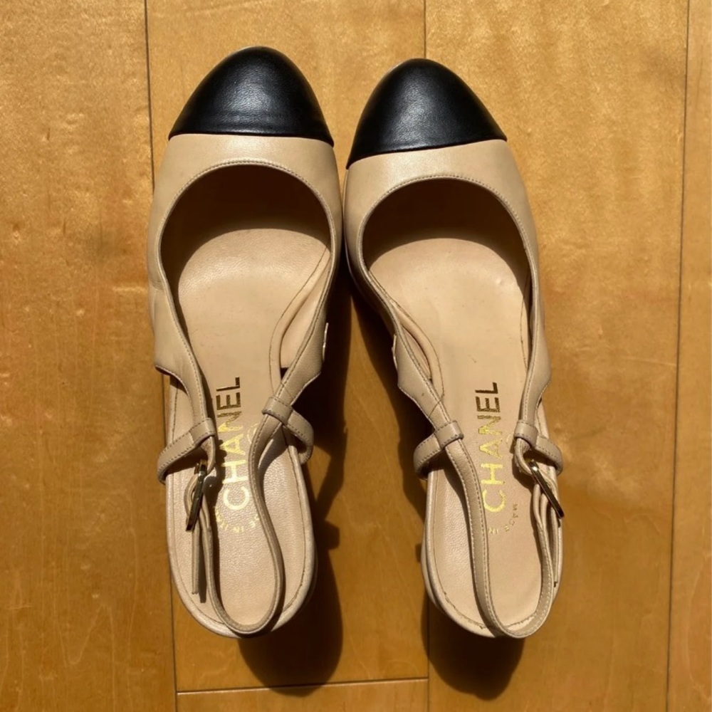 Chanel classic cc leather heels